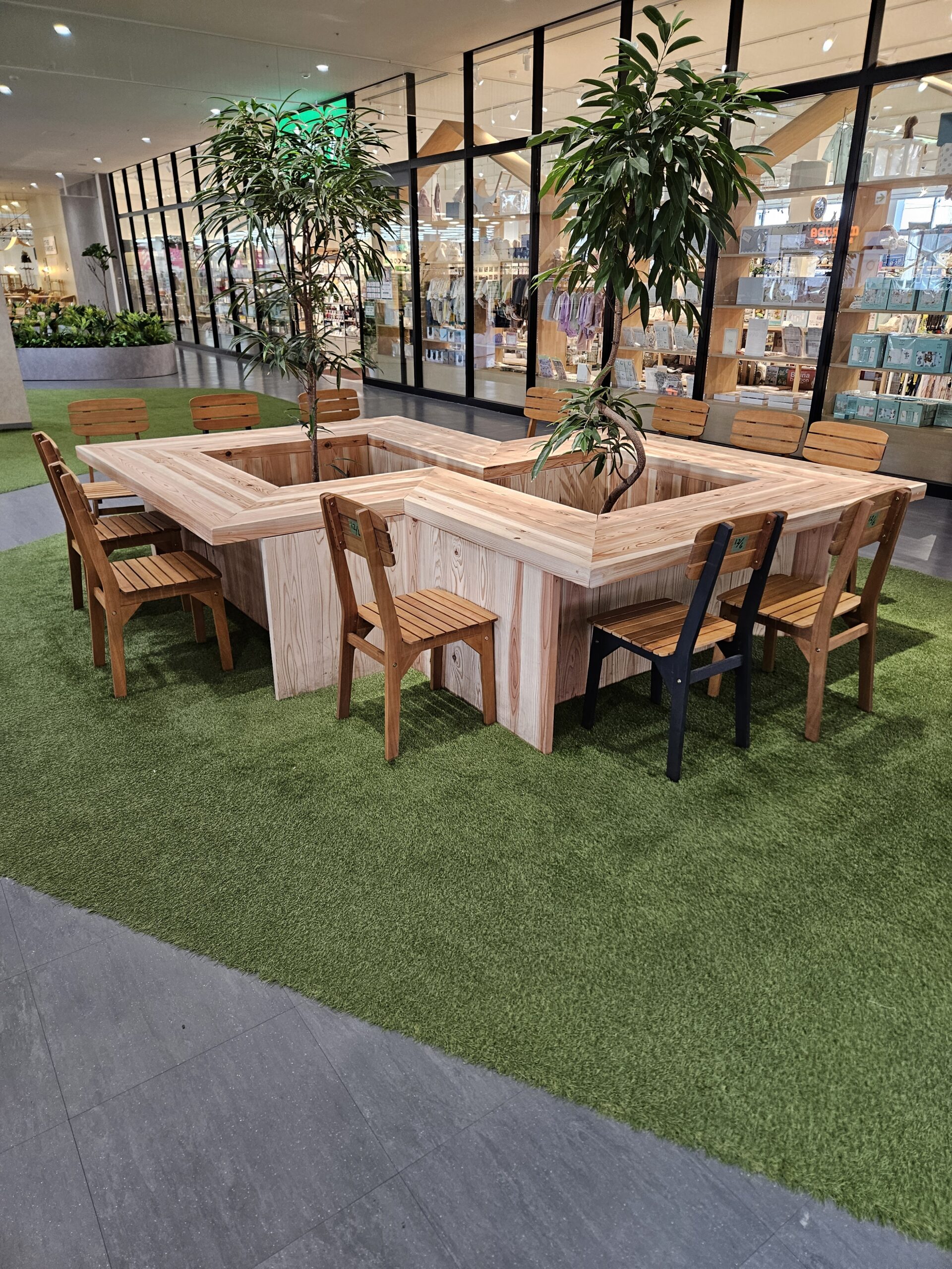 国産杉材(ADﾌﾟﾚｰﾅｰ) ｵﾌﾞｼﾞｪ部材 伊勢崎市商業施設 2025年施工